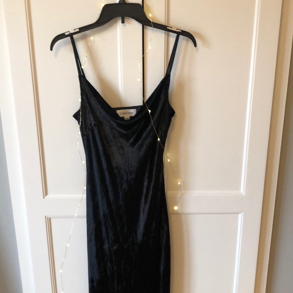 BLACK VELVET CLAVIN KLEIN COCKTAIL DRESS